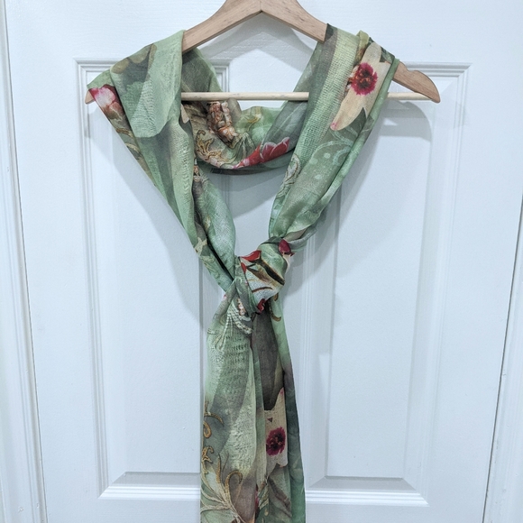 Soft Silk Blend Scarf - Floral Print - Picture 2 of 4